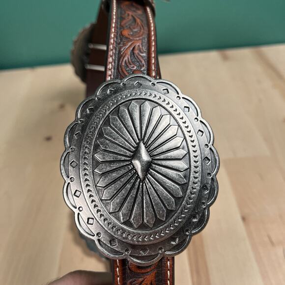 Ariat Western Womens Belt Leather Embossed Design Oval Conchos Brown Sz Small - Picture 5 of 9